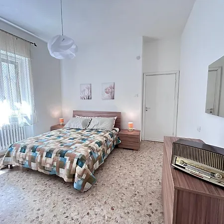 Casa Dei Maestri -vicino Al Mare, Con Posto Auto